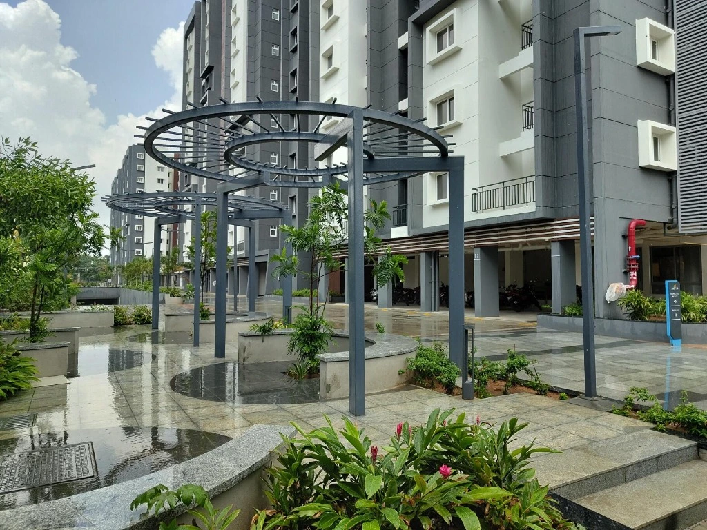 Pergola Seating Courtyard
